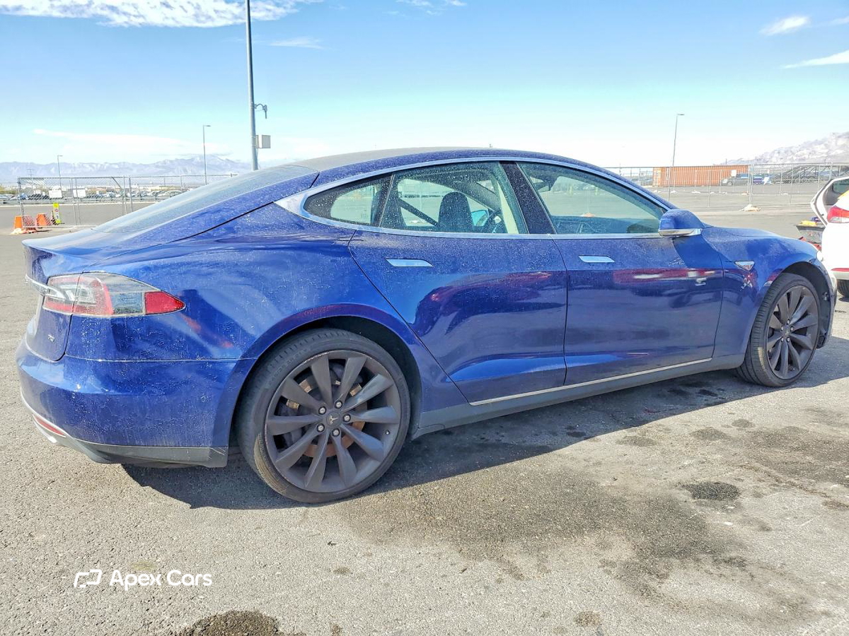 Tesla Model S 2016