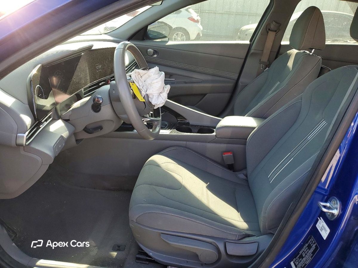 Hyundai Elantra 2023