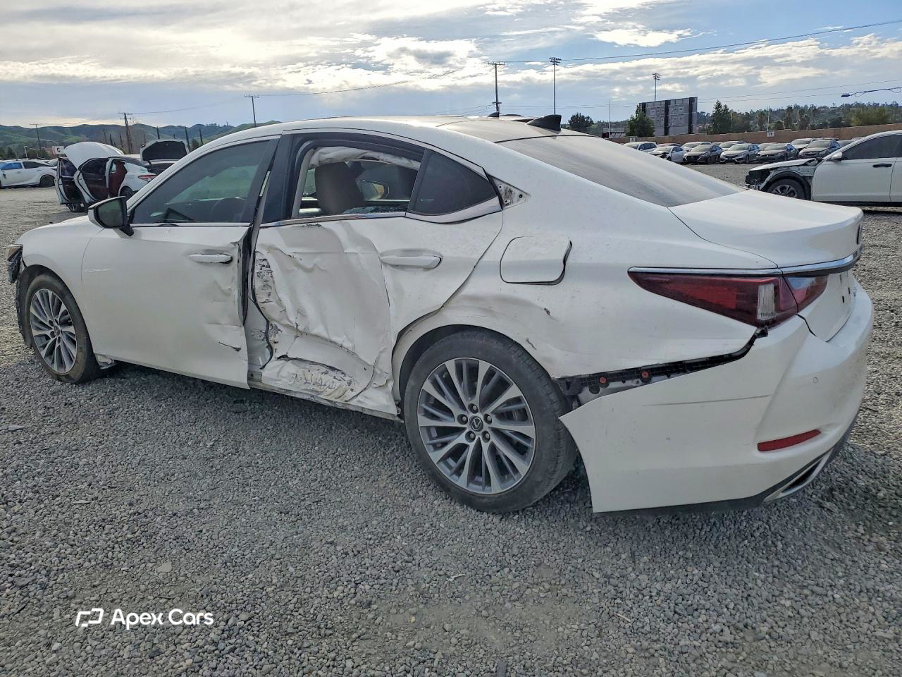 Lexus ES 2020