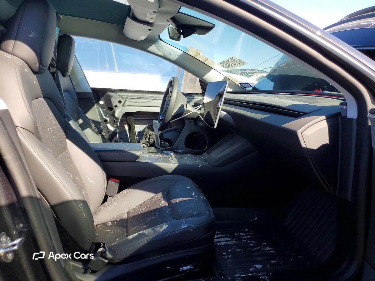 Tesla Model 3 2025