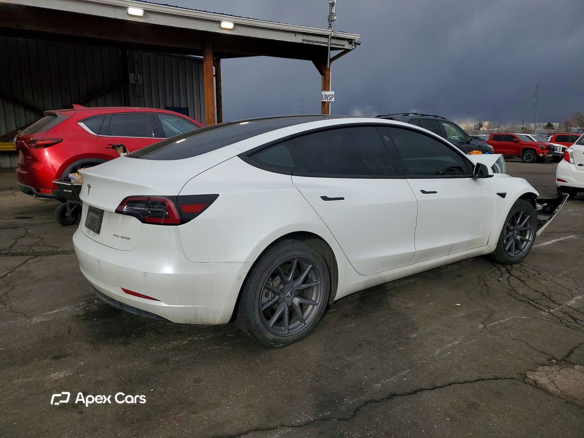 Tesla Model 3 2021