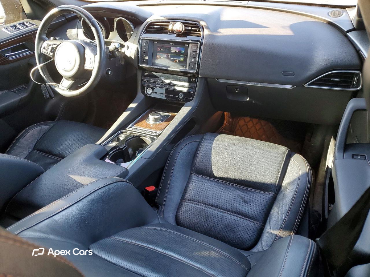 Jaguar F-Pace 2017