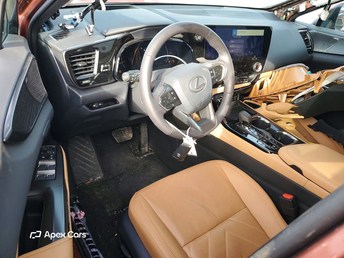 Lexus NX 2025