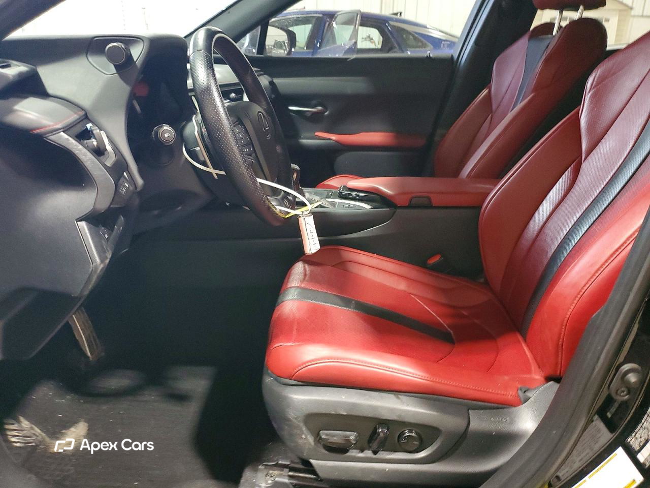Lexus UX 2021