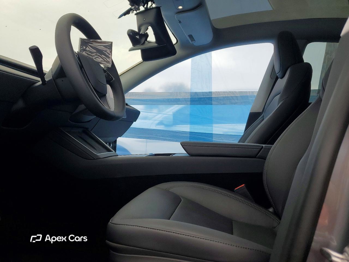 Tesla Model Y 2026