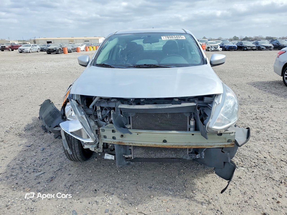 Nissan Versa 2019