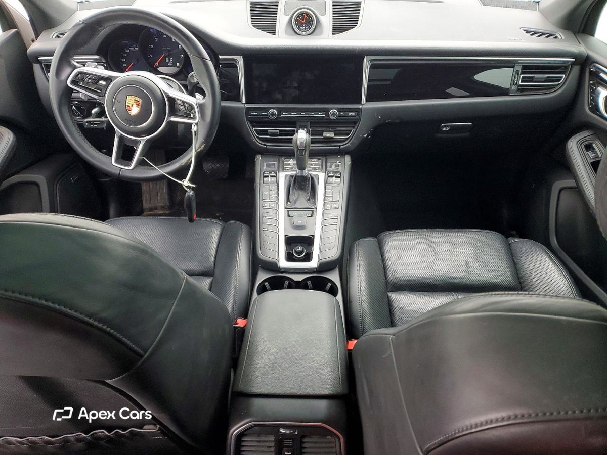 Porsche Macan 2021