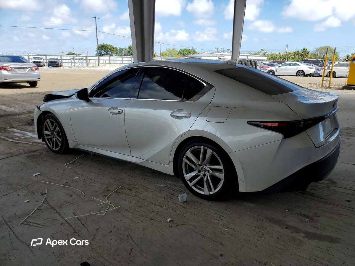 Lexus IS 2024