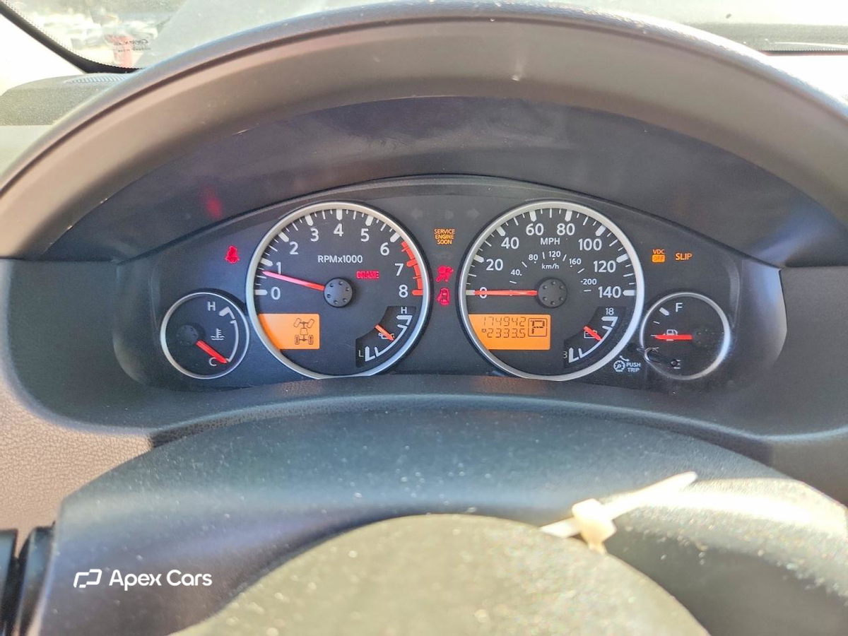 Nissan Pathfinder 2011