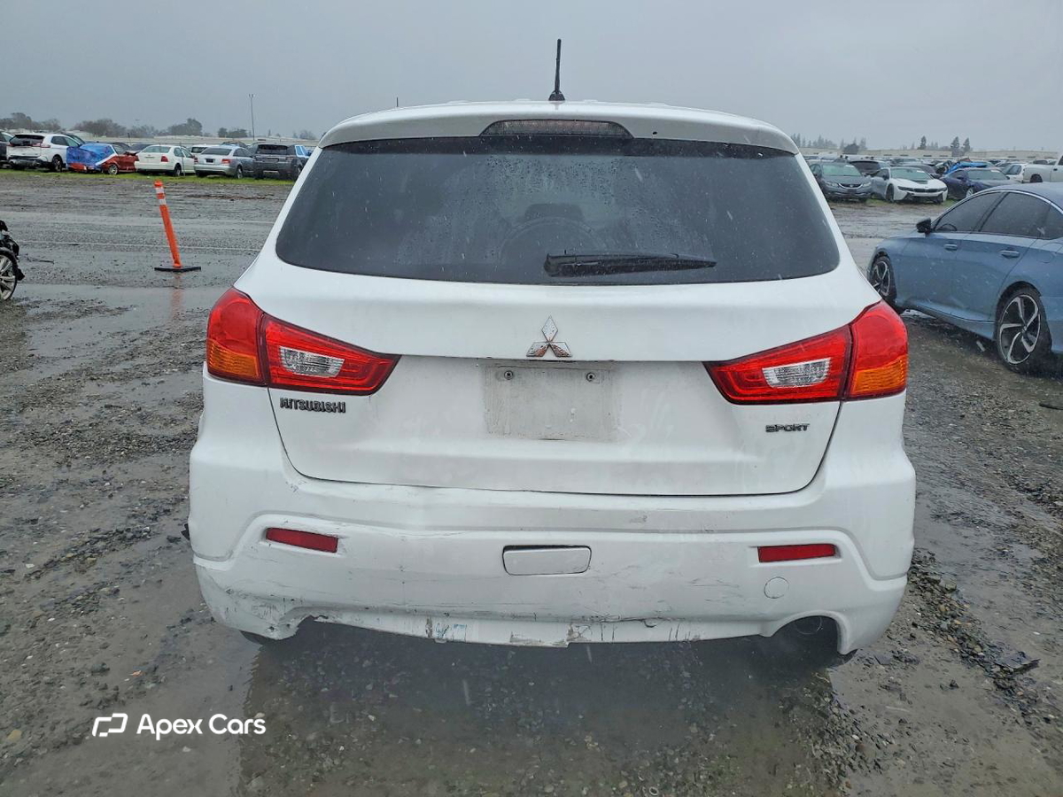 Mitsubishi Outlander 2011