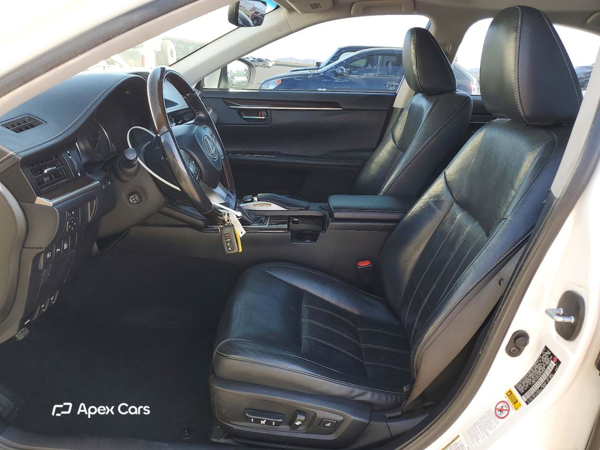 Lexus ES 2016