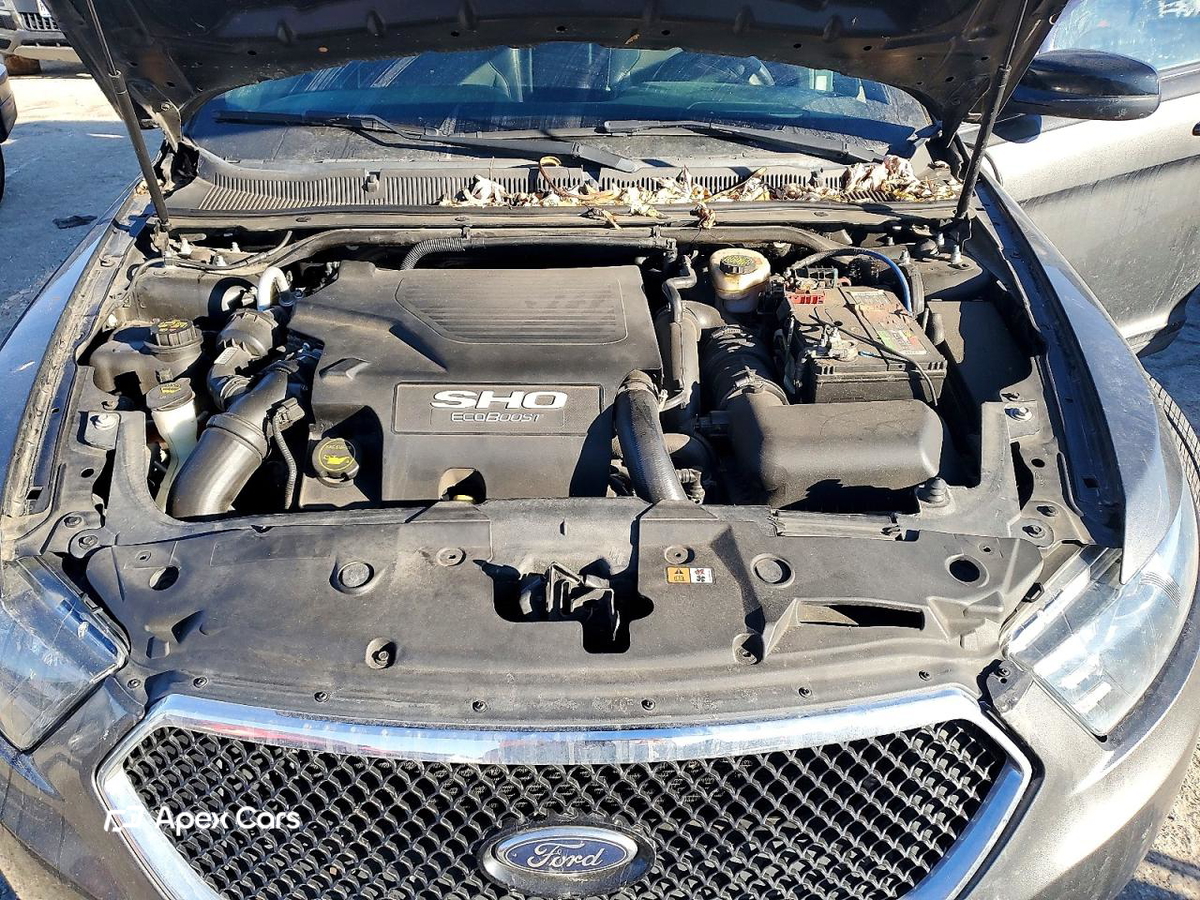 Ford Taurus 2016