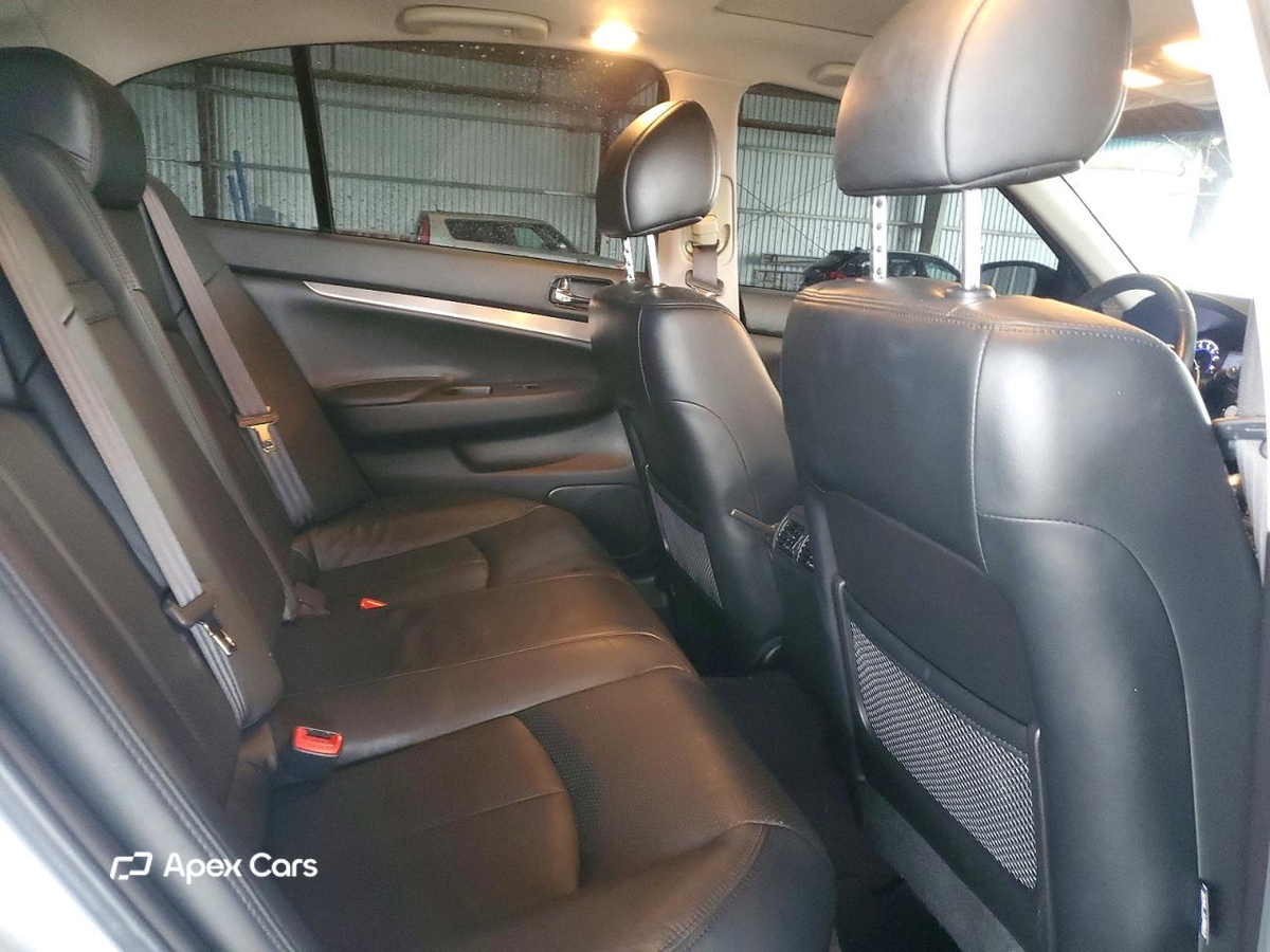 Infiniti Q40 2015