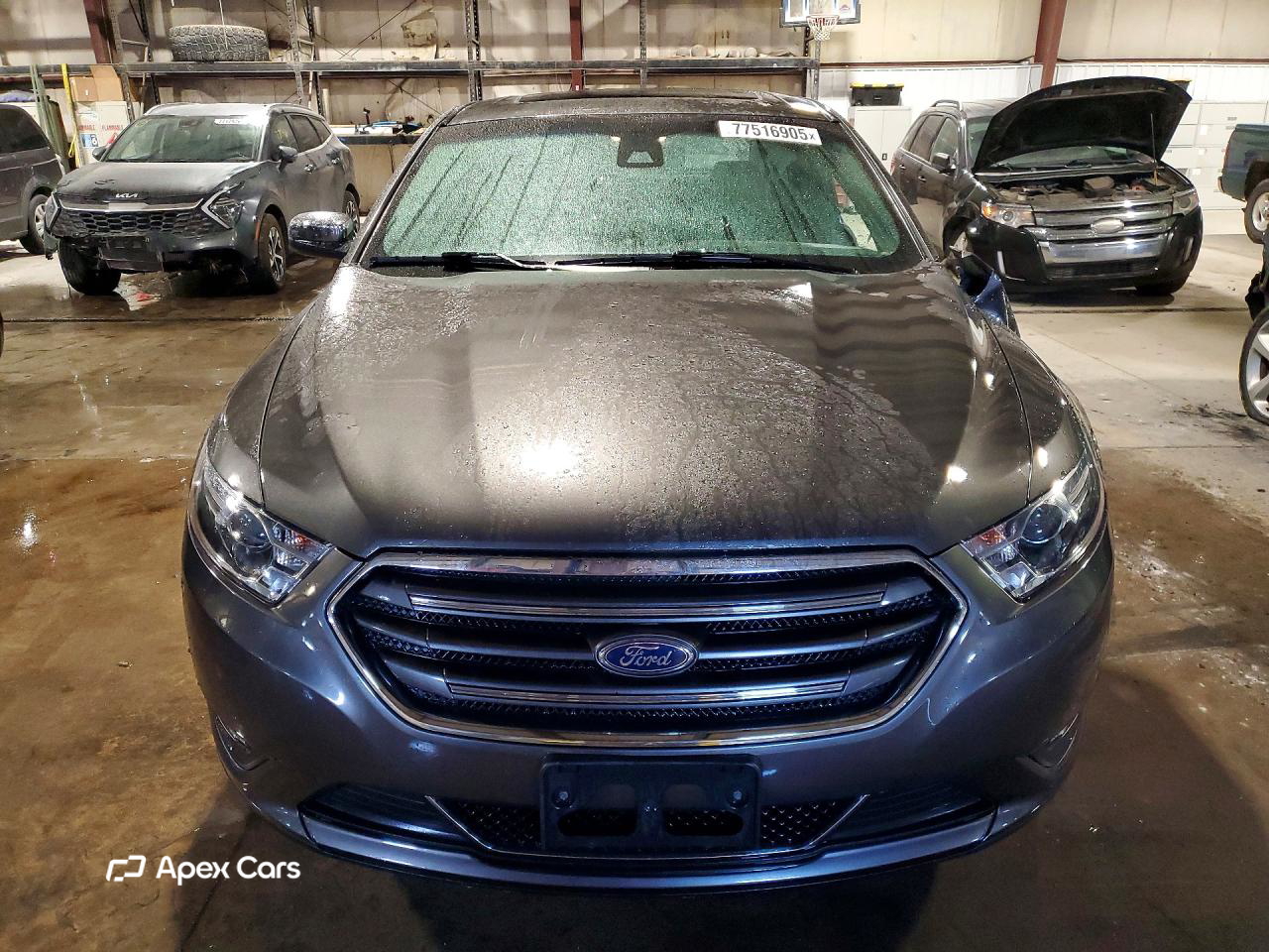 Ford Taurus 2016