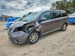 Toyota Sienna 2011