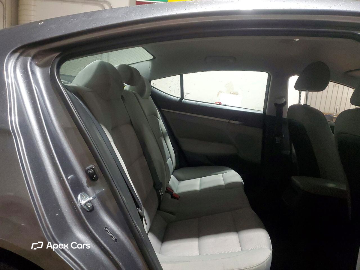 Hyundai Elantra 2018