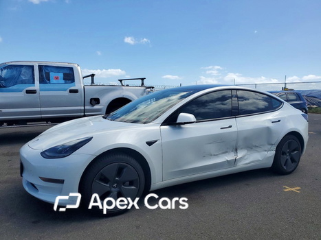 Tesla Model 3 2021 - Image 1 of 5