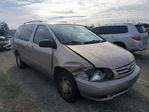 Toyota Sienna 2003