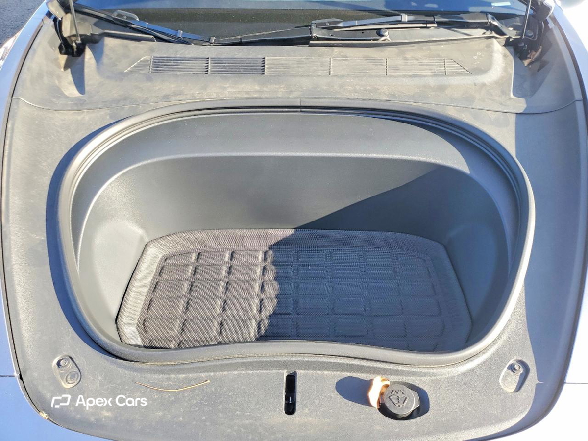 Tesla Model 3 2025