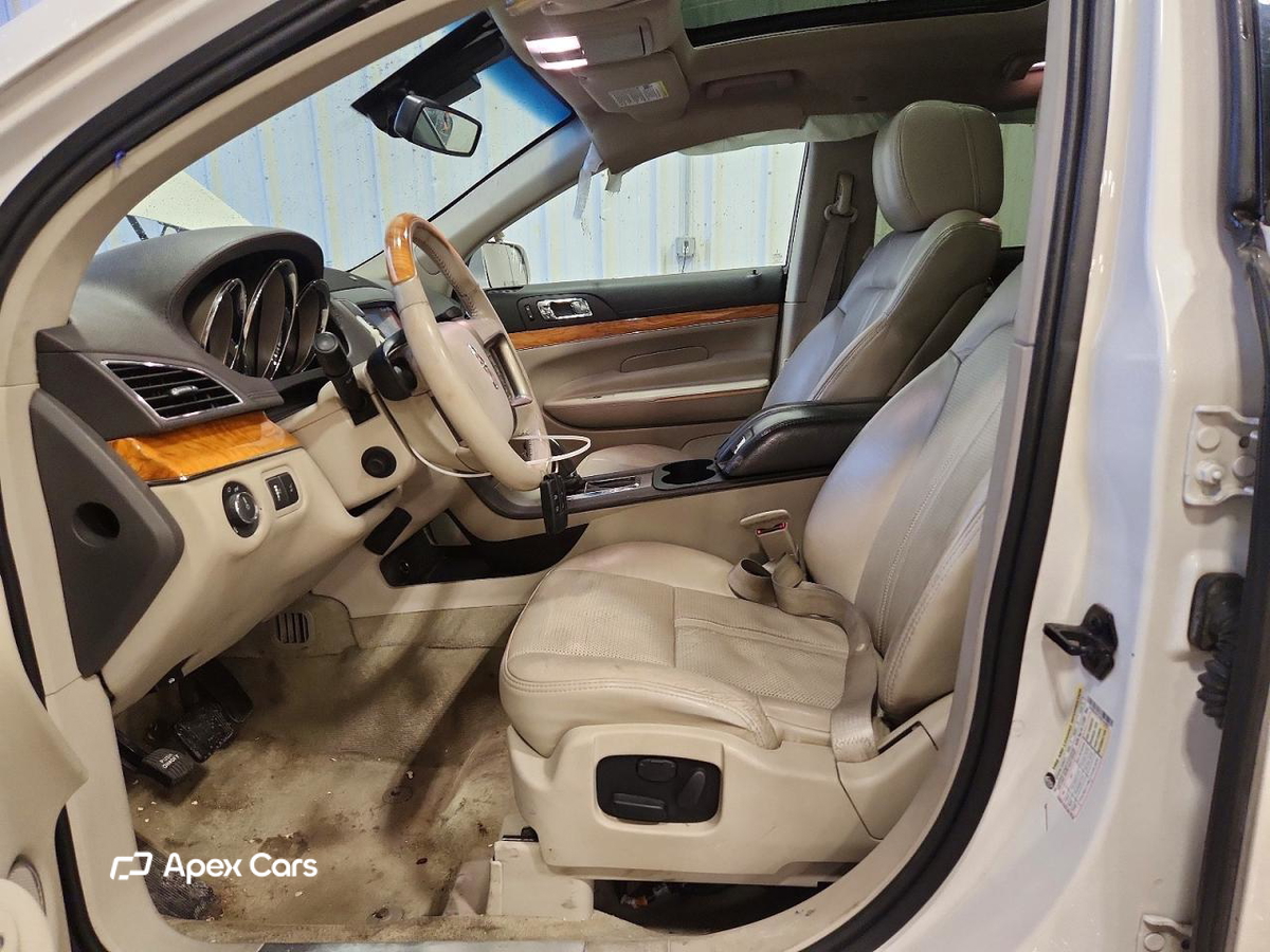 Lincoln MKT 2012