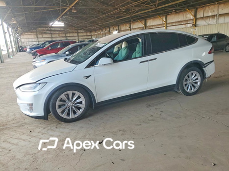 Tesla Model X 2018 - Image 1 of 14