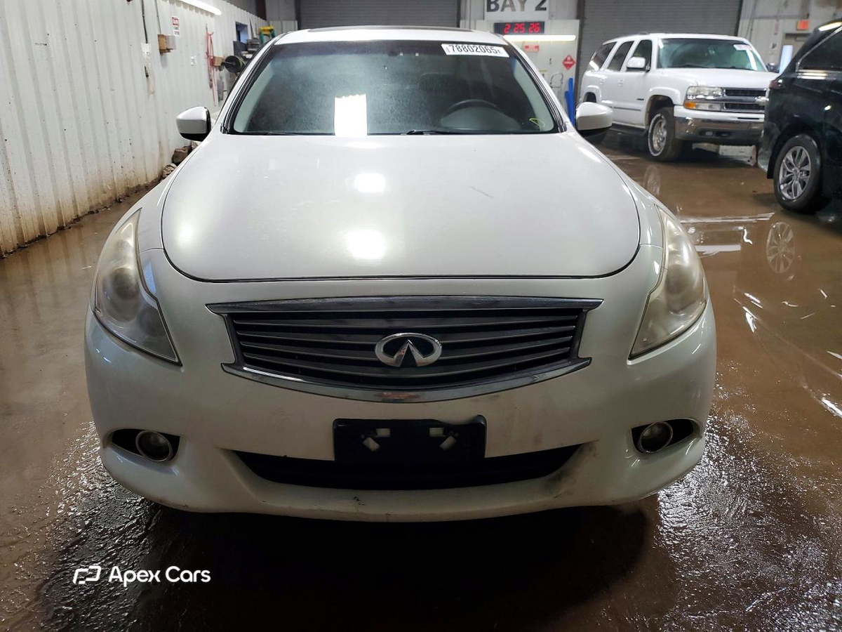Infiniti G 2010