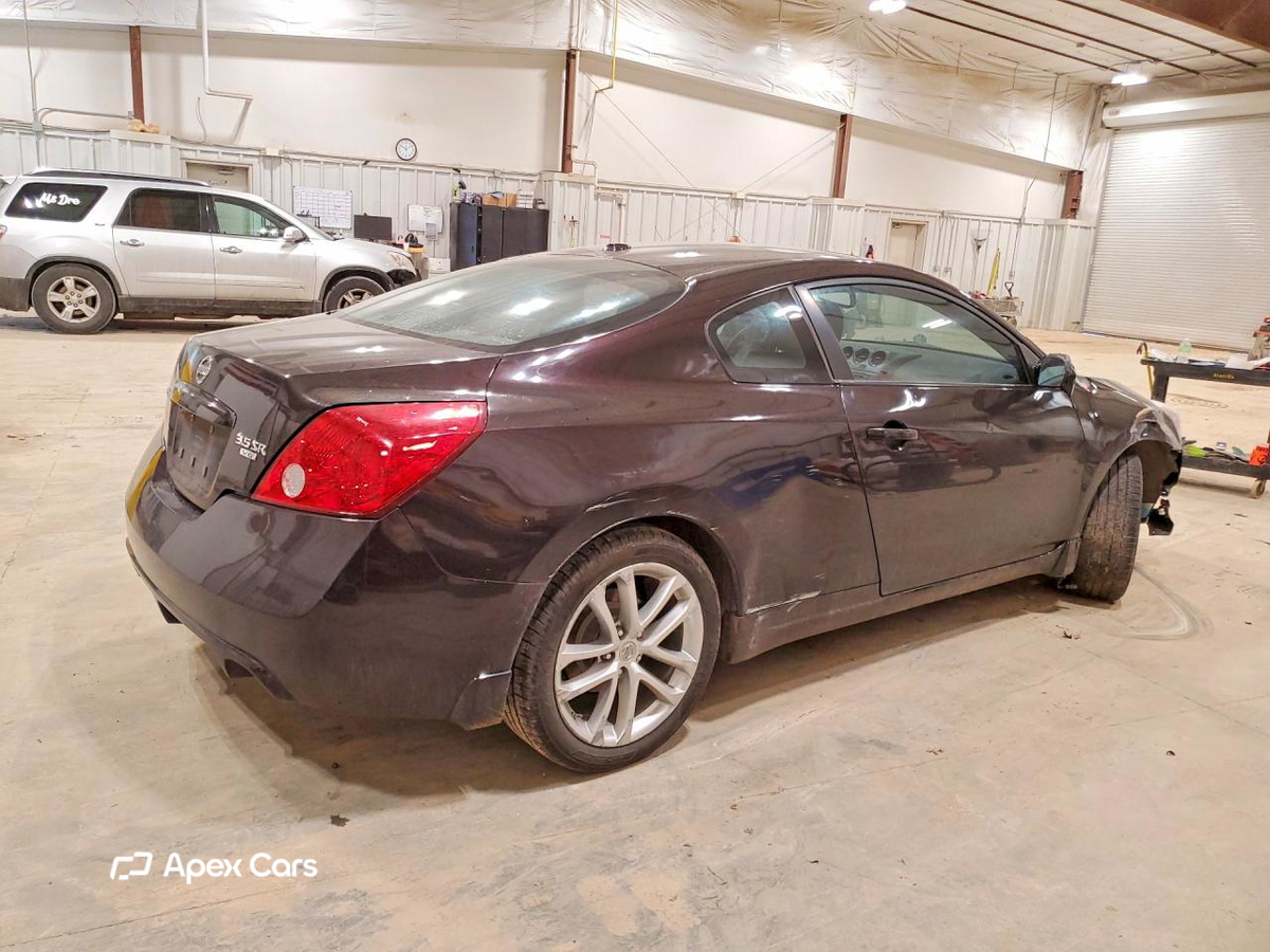 Nissan Altima 2010
