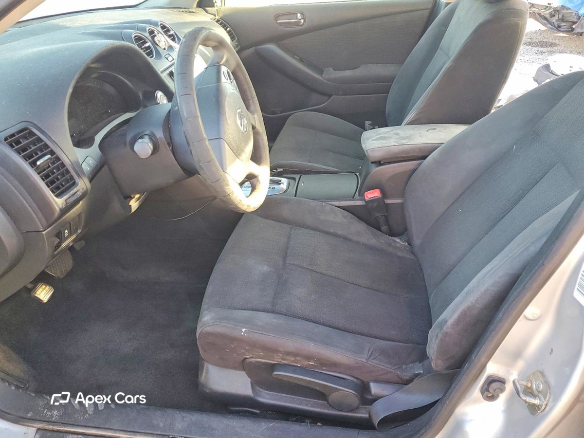 Nissan Altima 2012