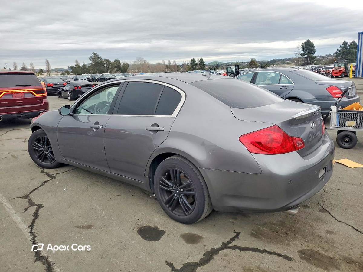 Infiniti G 2011
