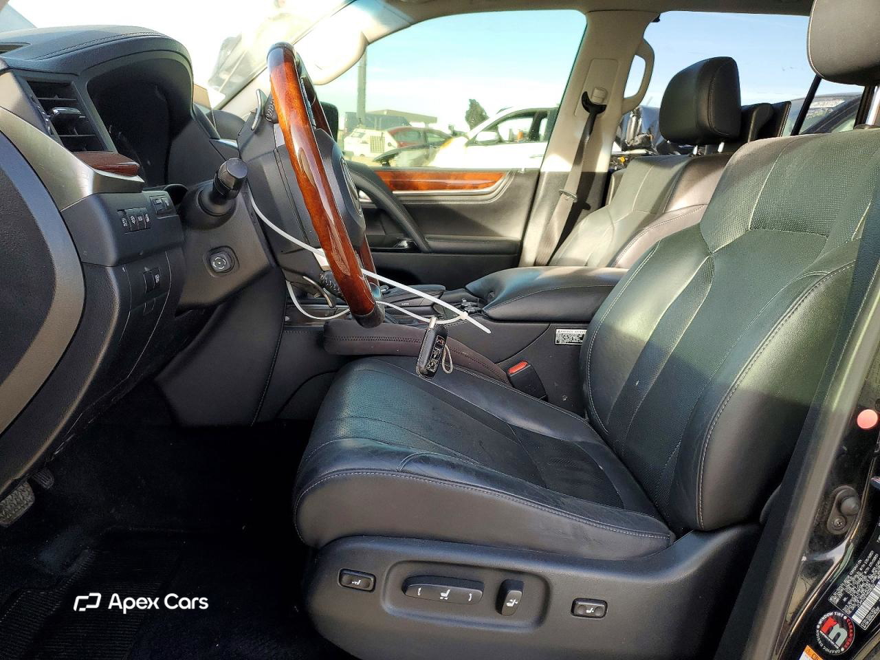 Lexus LX 2017