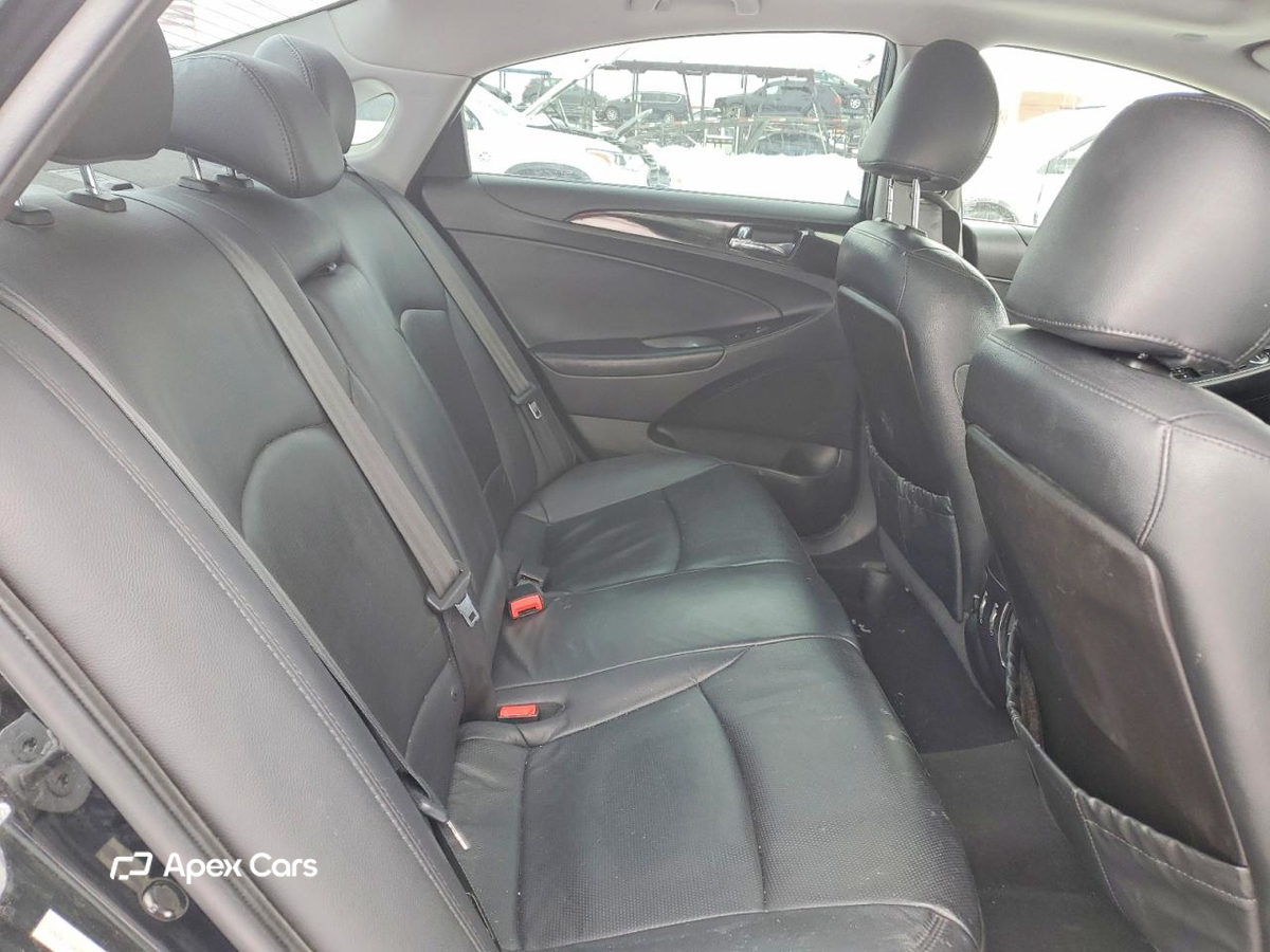 Hyundai Sonata 2011