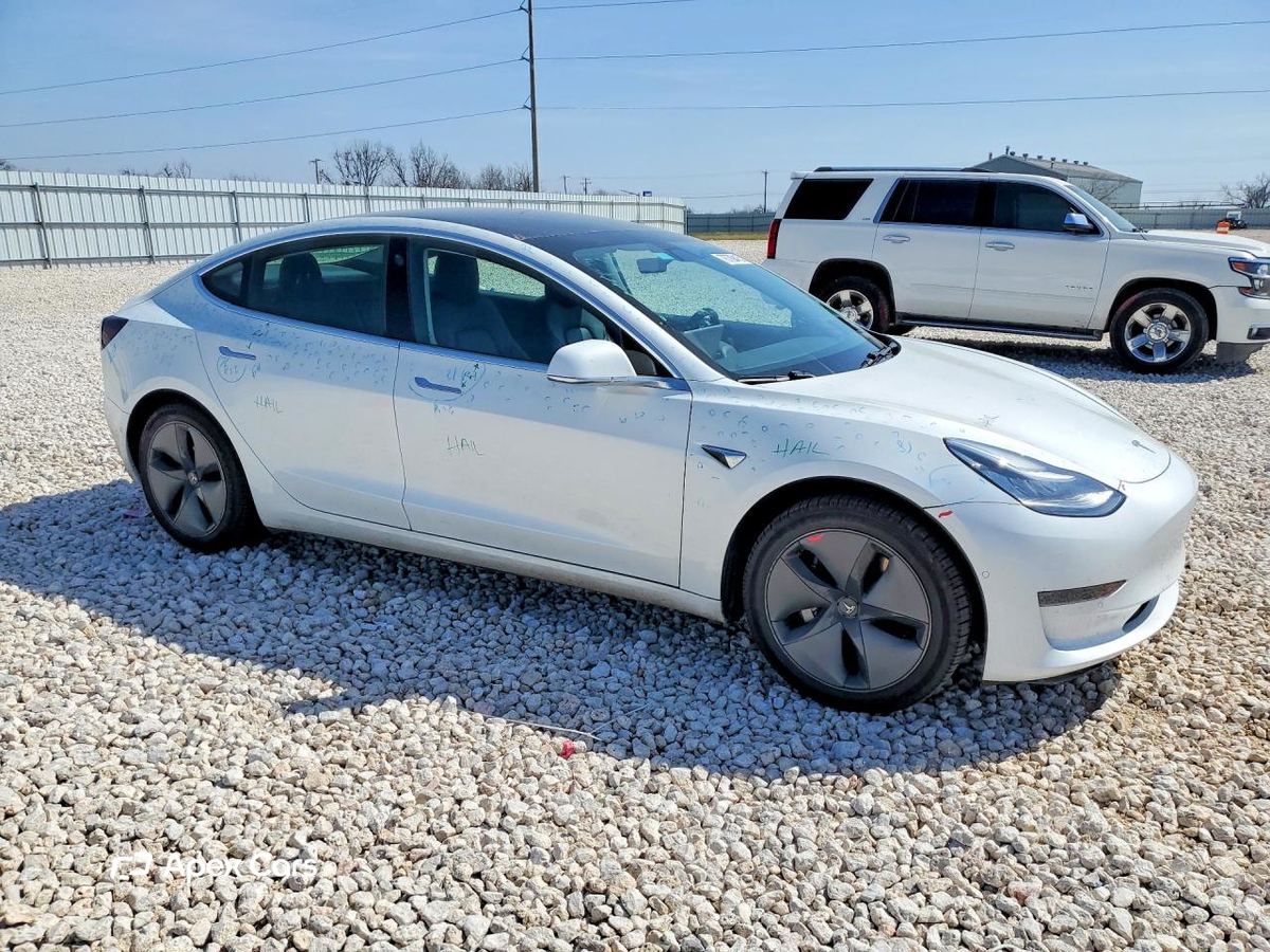 Tesla Model 3 2020