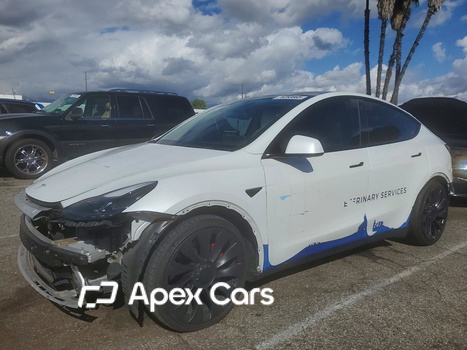 Tesla Model Y 2022 - Image 1 of 14