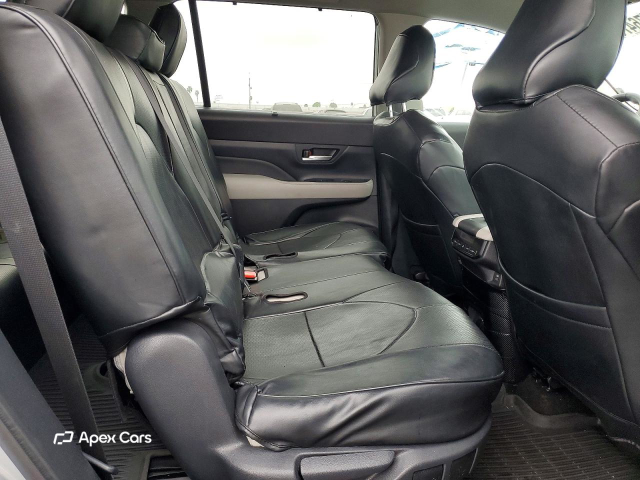 Toyota Highlander 2025