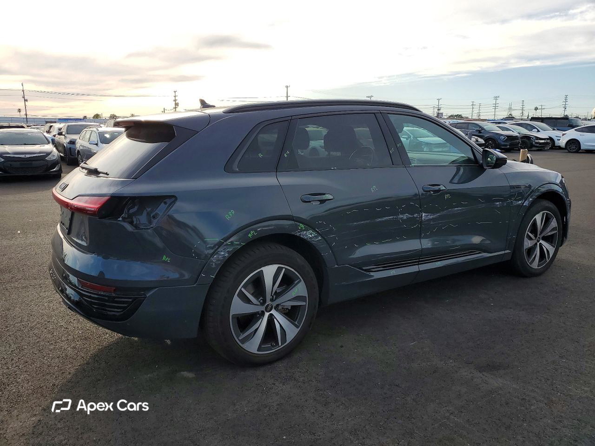 Audi Q8 2024