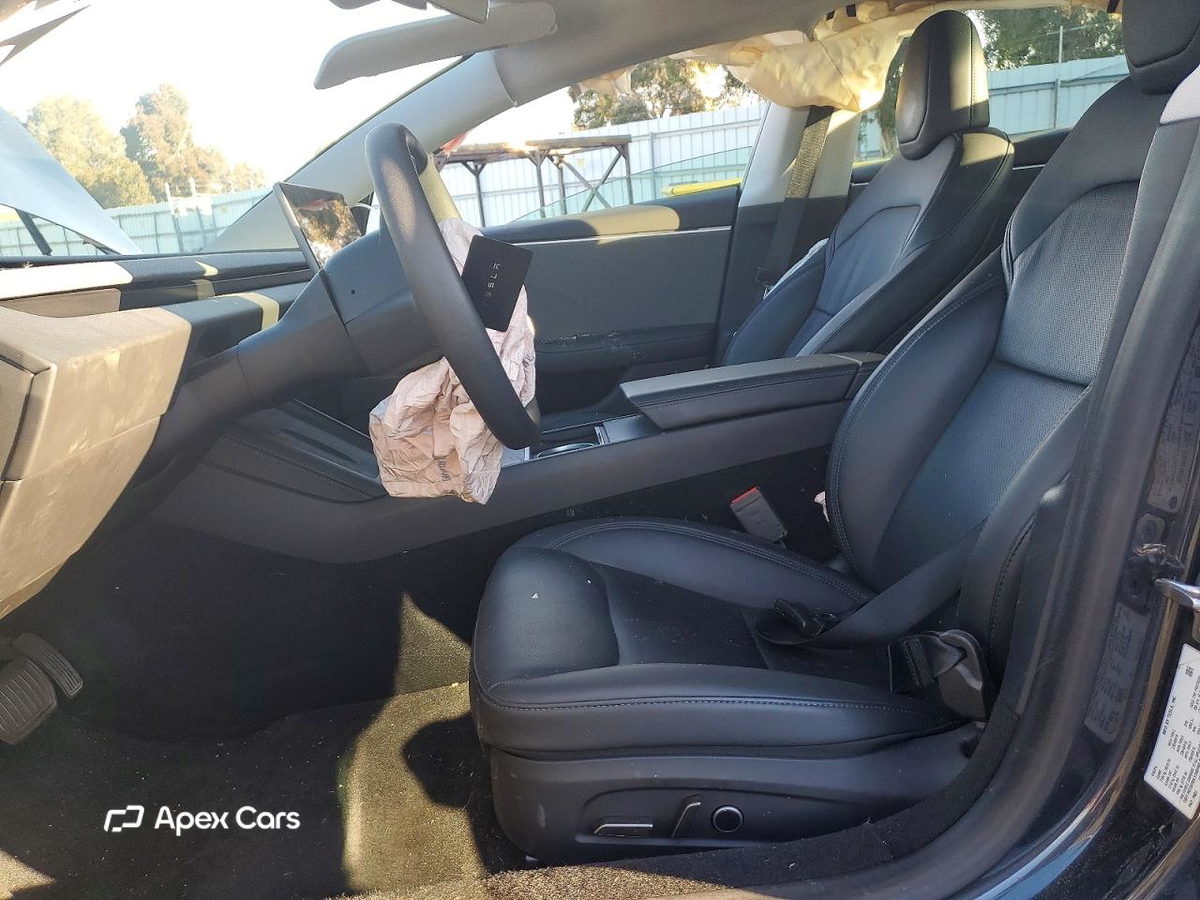 Tesla Model 3 2024