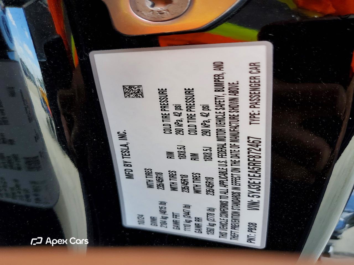 Tesla Model 3 2024