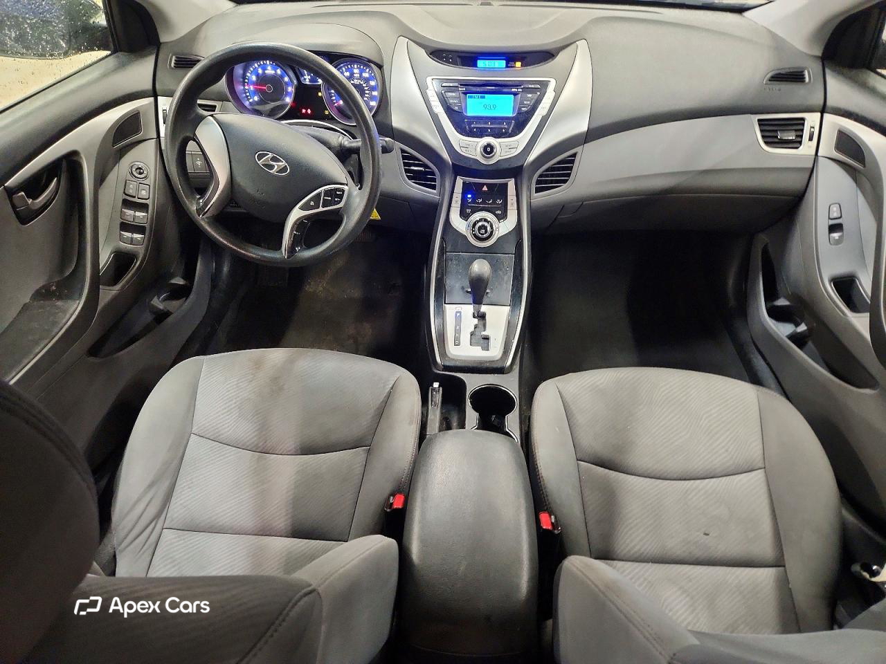 Hyundai Elantra 2011