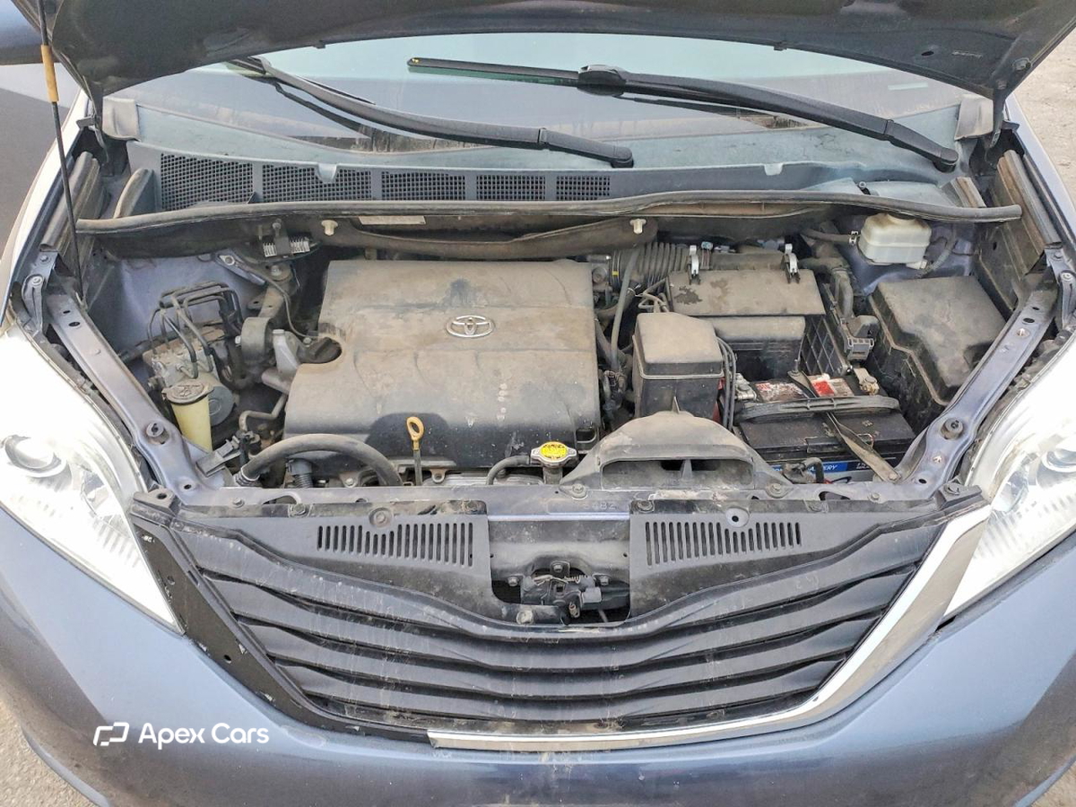 Toyota Sienna 2014