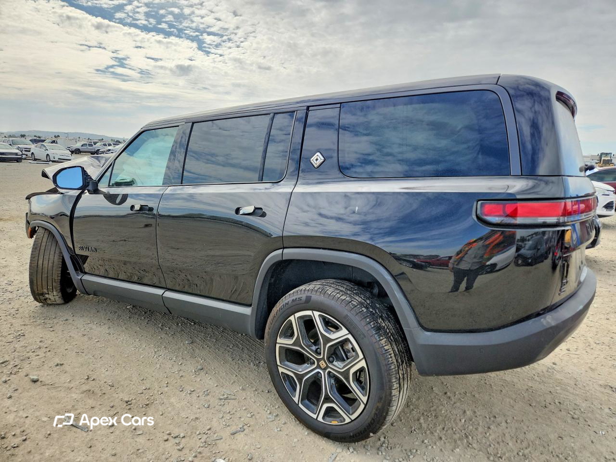 Rivian R1S 2025