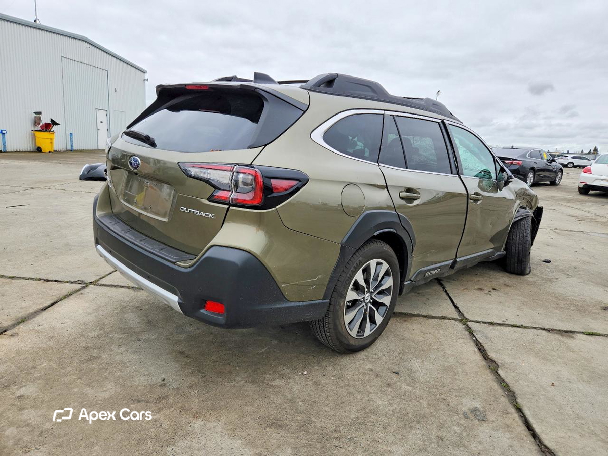 Subaru Outback 2025