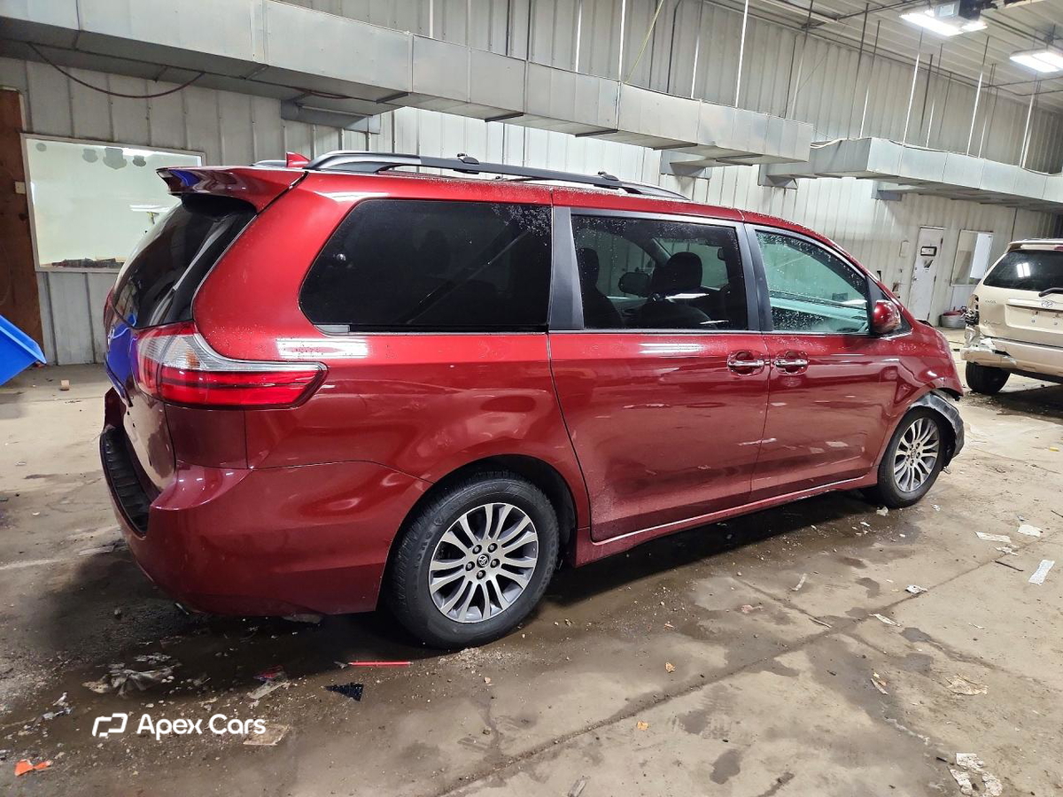 Toyota Sienna 2018