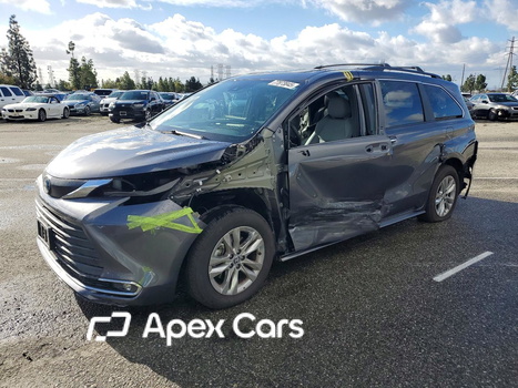 Toyota Sienna 2025 - Image 1 of 14
