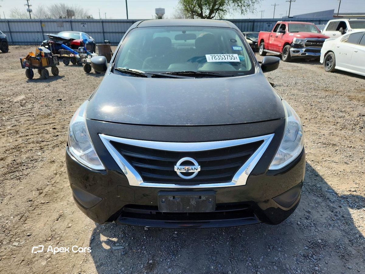 Nissan Versa 2017