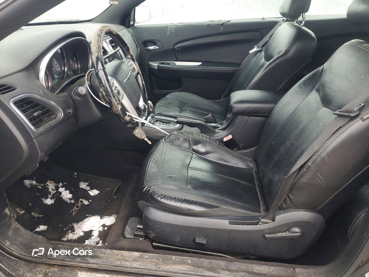 Chrysler 200 2011