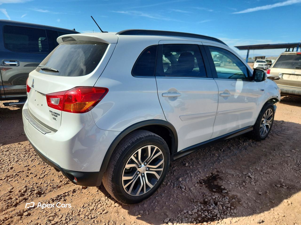 Mitsubishi Outlander 2016