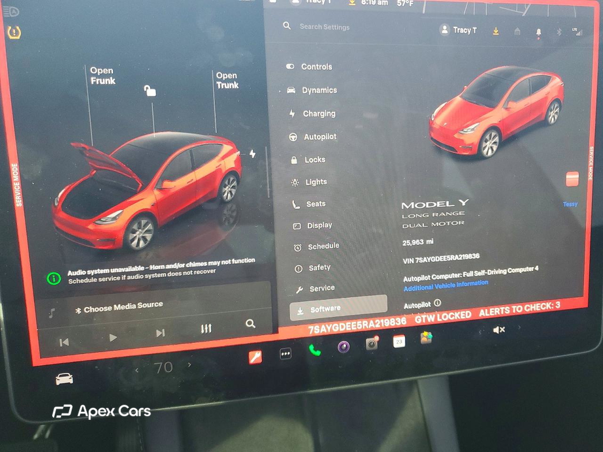 Tesla Model Y 2024