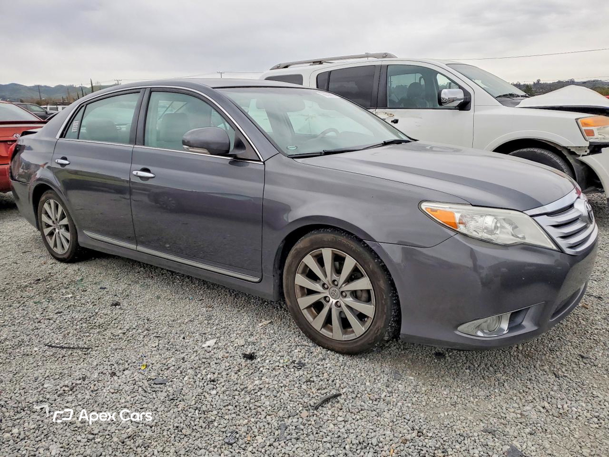 Toyota Avalon 2011
