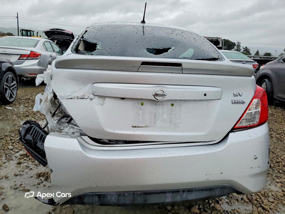 Nissan Versa 2018