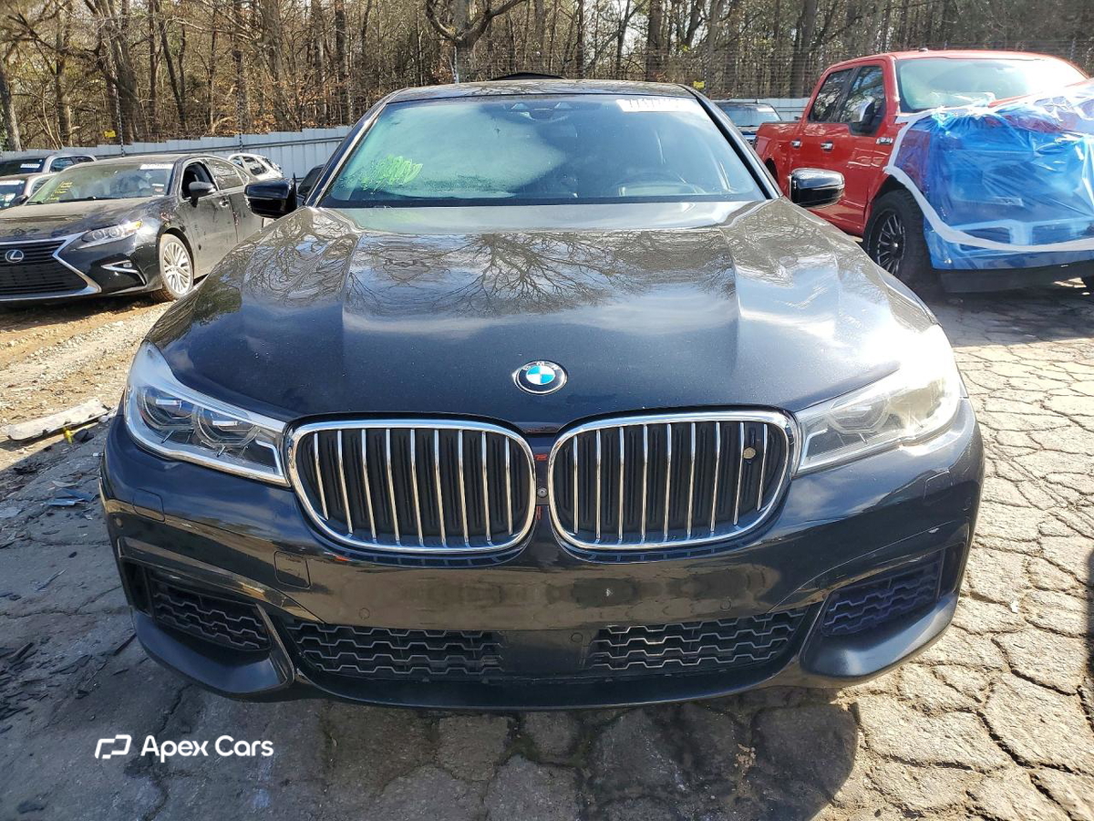 BMW Series 7 2016